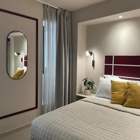 Living Yard Thissio Otel 4*