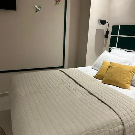 Hotel Living Yard Thissio 4*