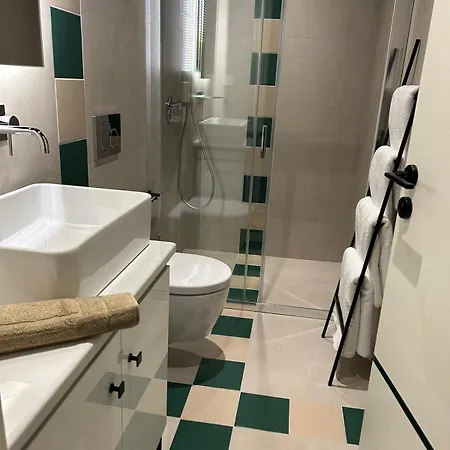 Hotel Living Yard Thissio 4*
