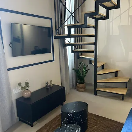 Hotel Living Yard Thissio 4*